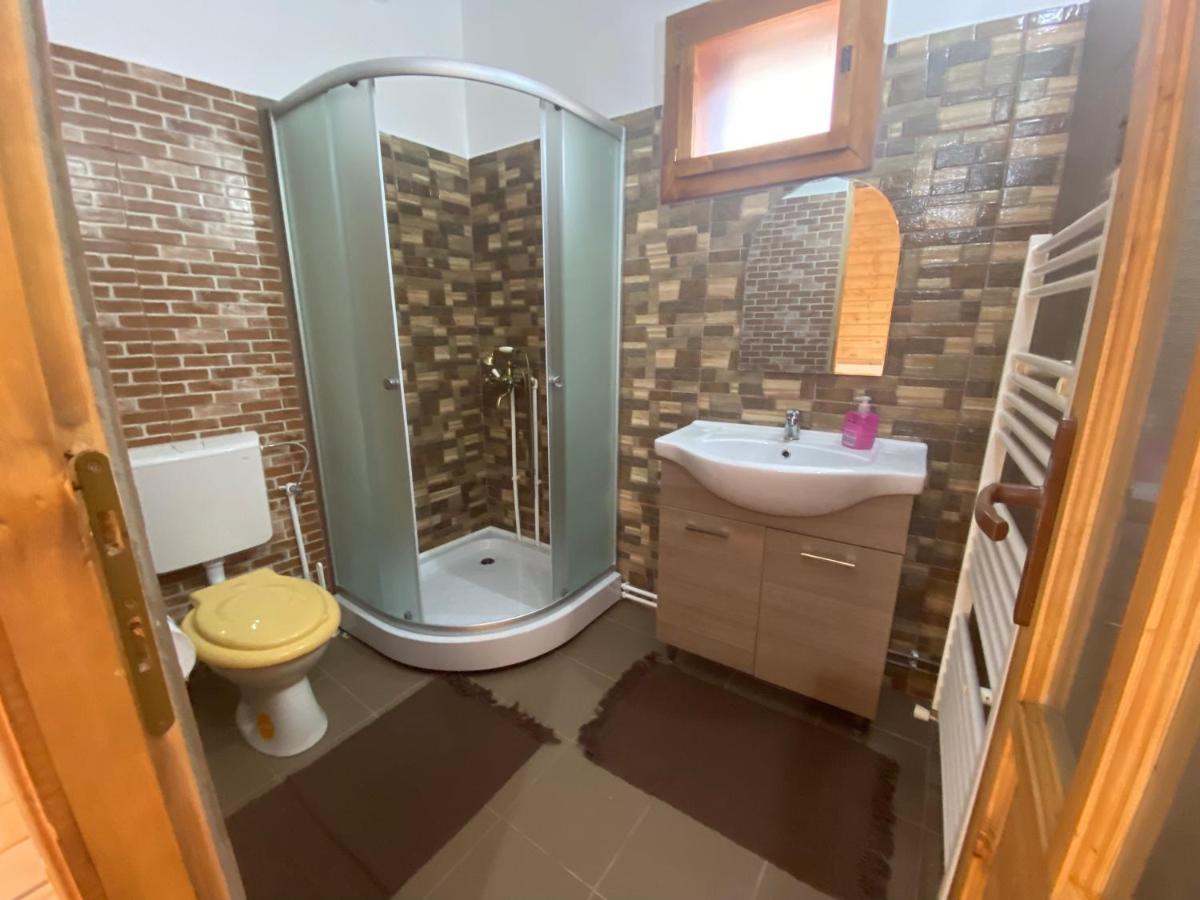 Casuta Din Povesti Hotel Arada Luaran gambar
