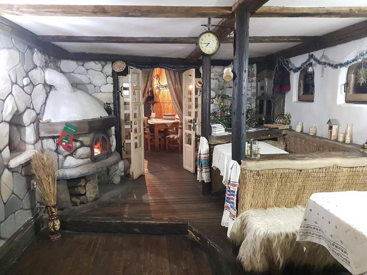 Casuta Din Povesti Hotel Arada Luaran gambar